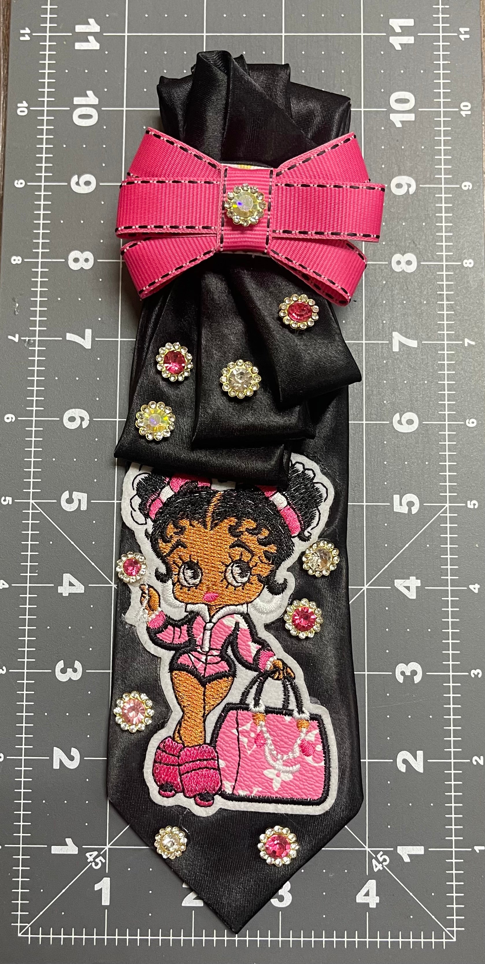 Kustom Val Tie-Pink Betty