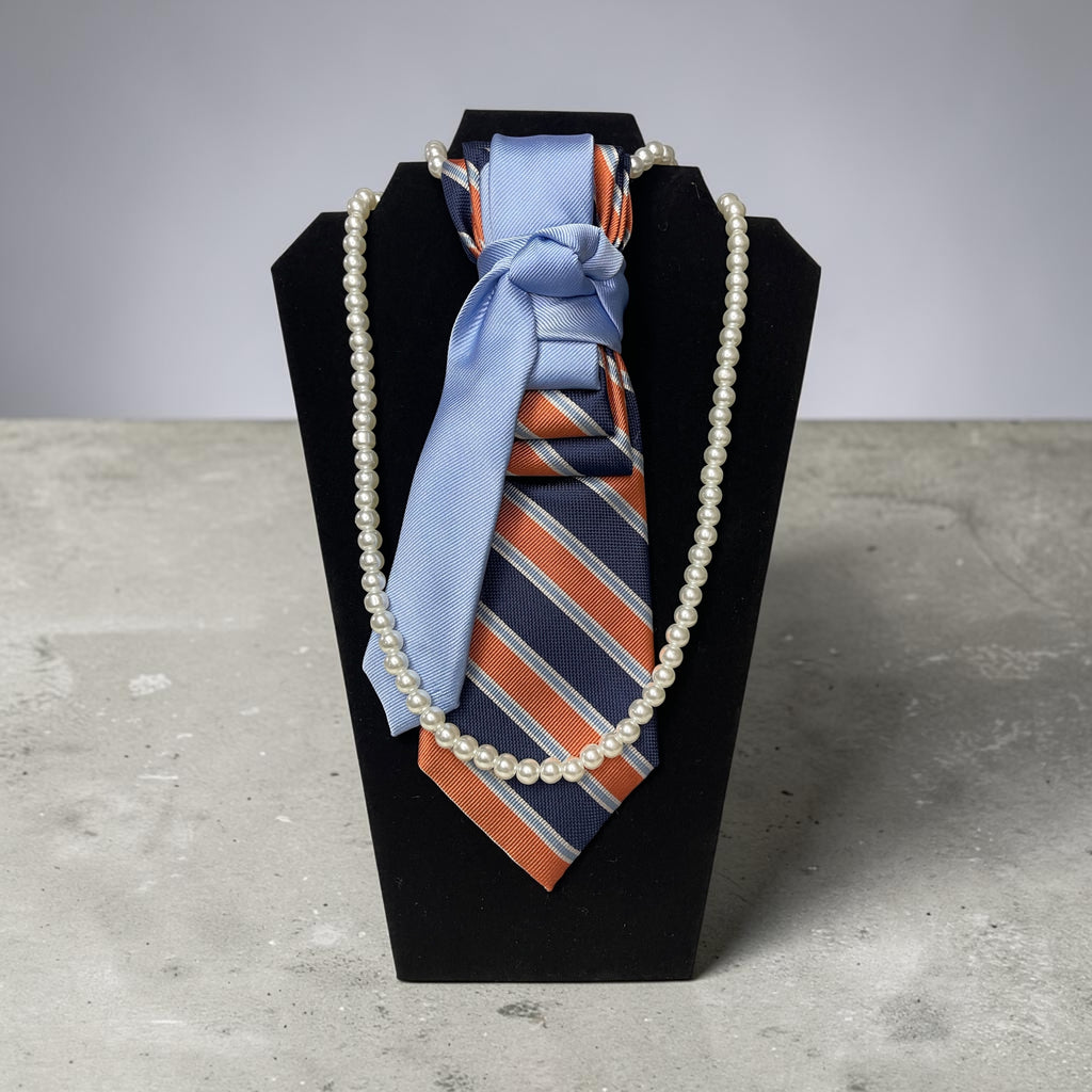 Long pearl necklace