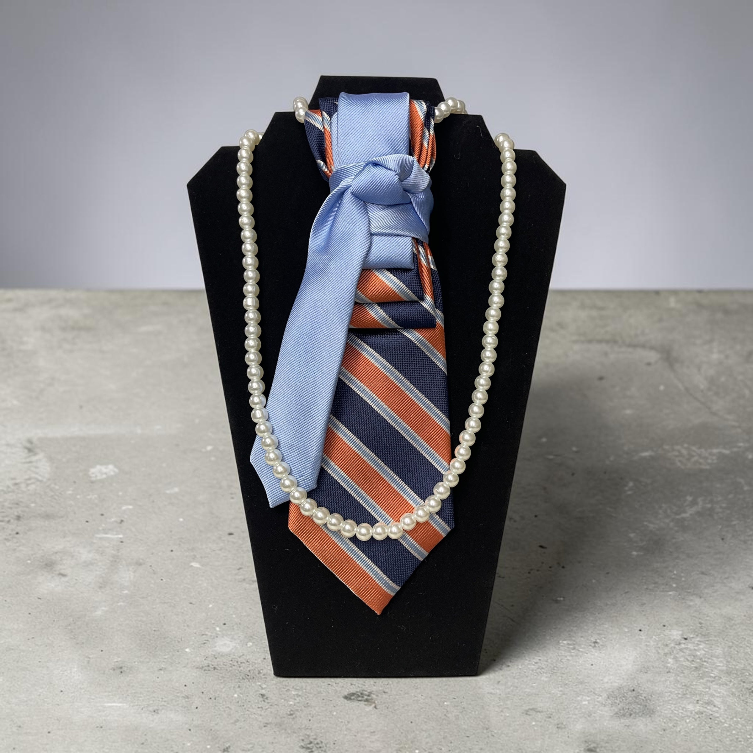 Long pearl necklace
