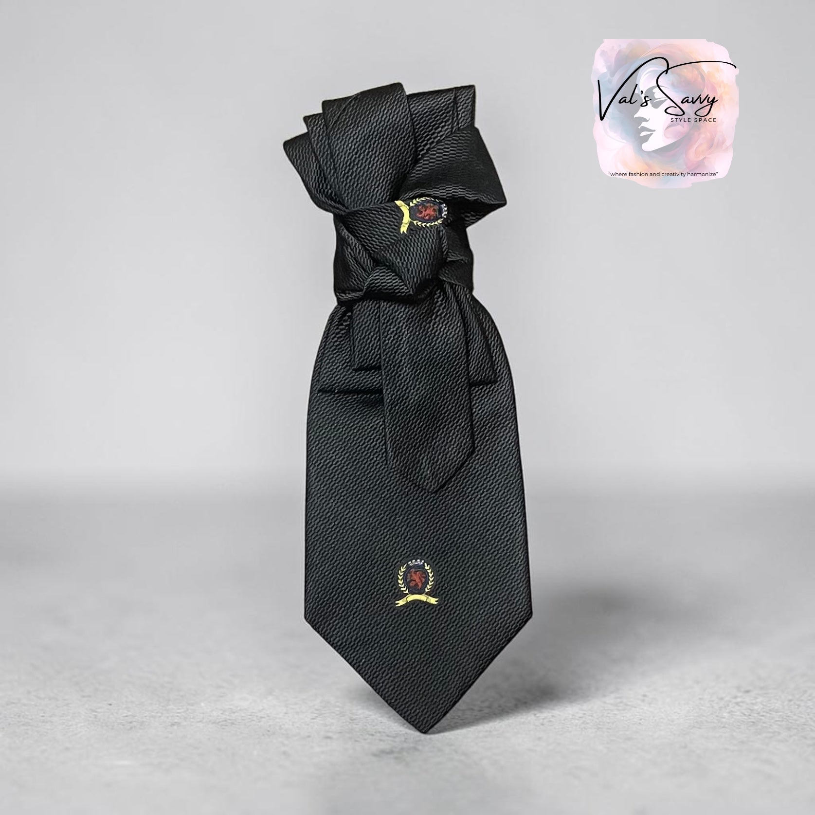 Kustom Ties-no necklace