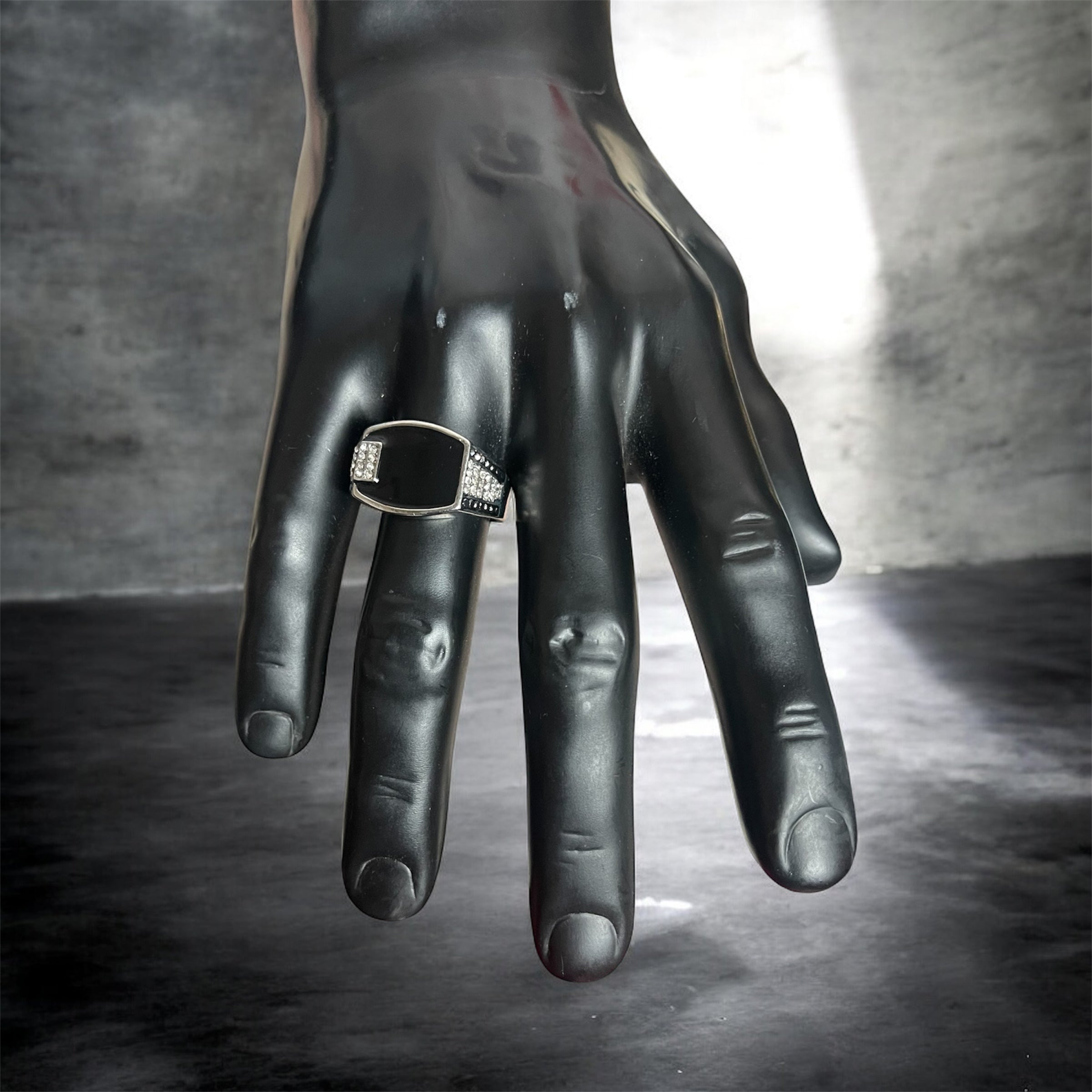 Black Stone Men's Fashion Ring