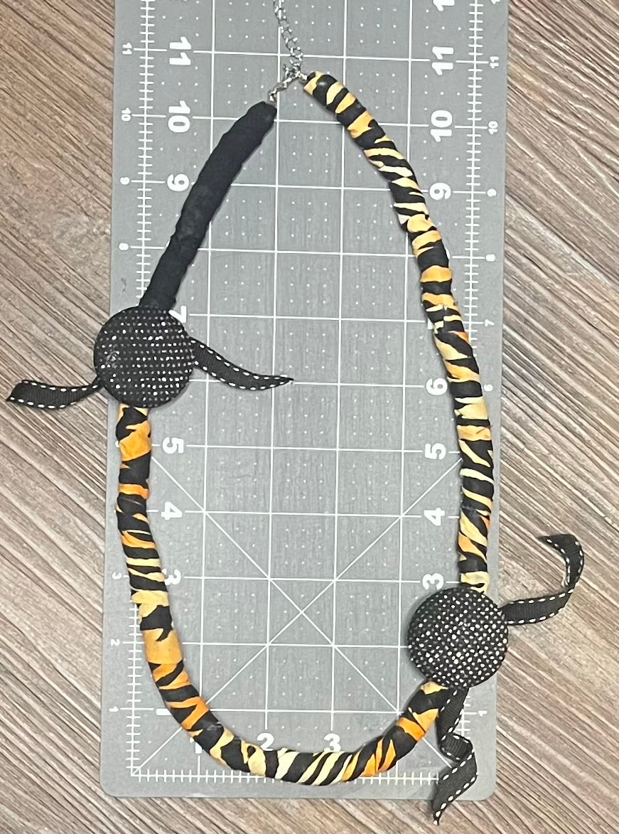 WIS Savvy Safari Necklace Set
