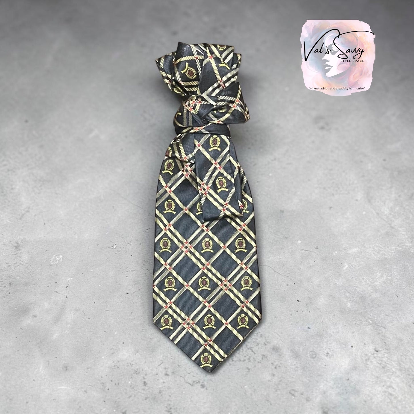 Kustom Ties-no necklace