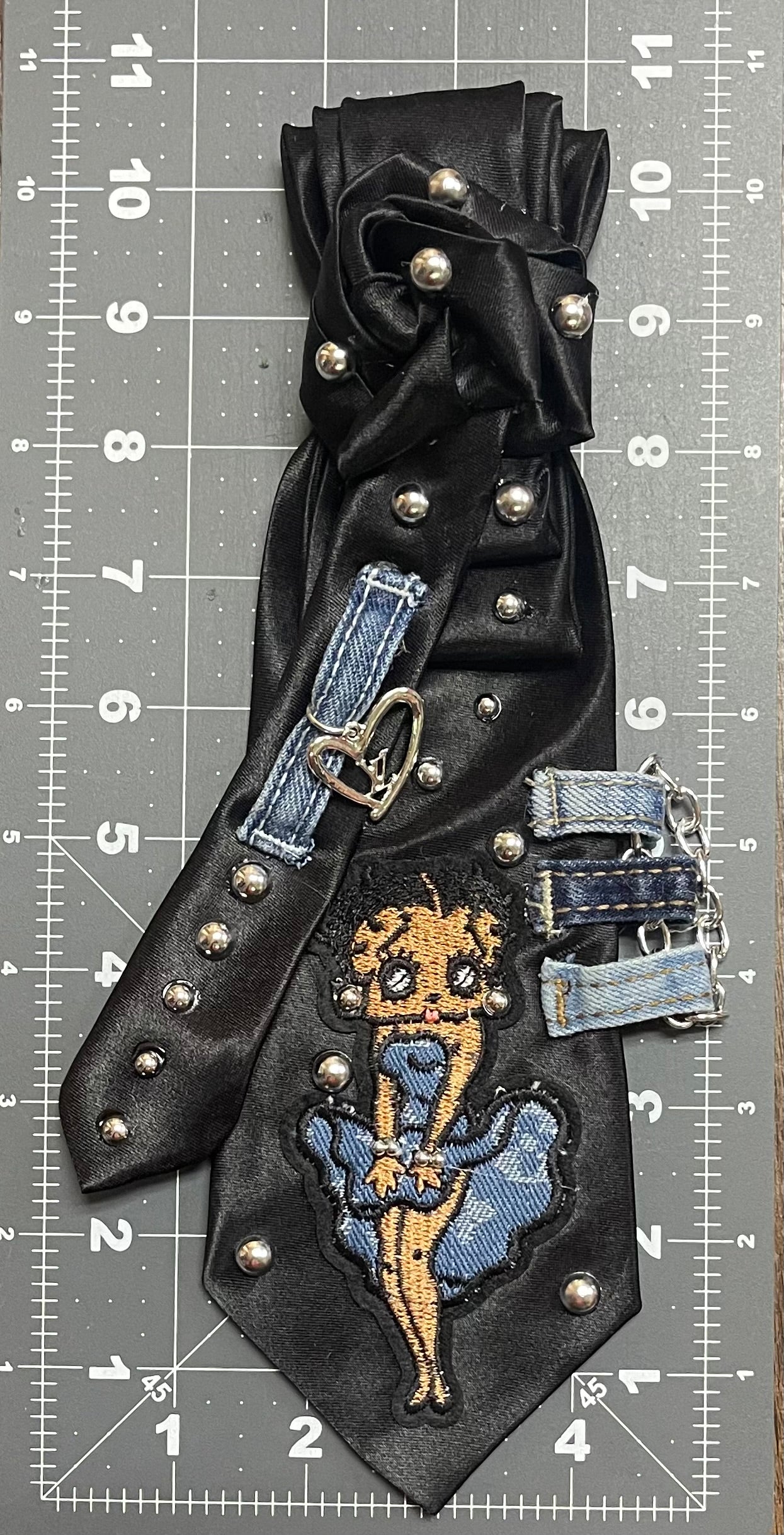 Kustom Val Tie-Betty Denim