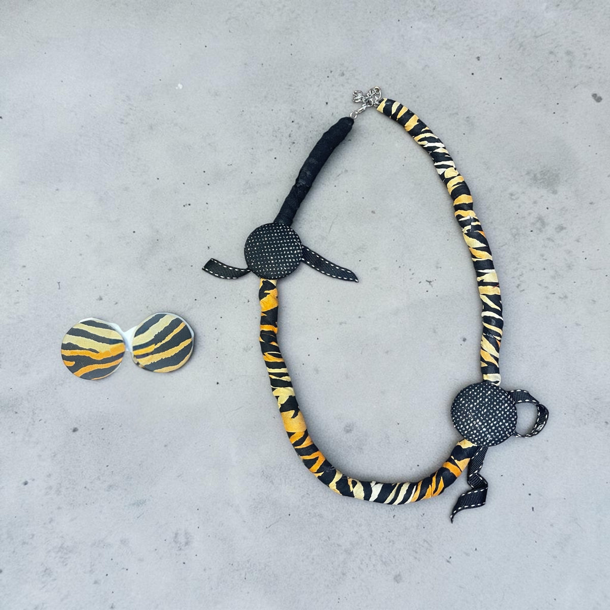 WIS Savvy Safari Necklace Set