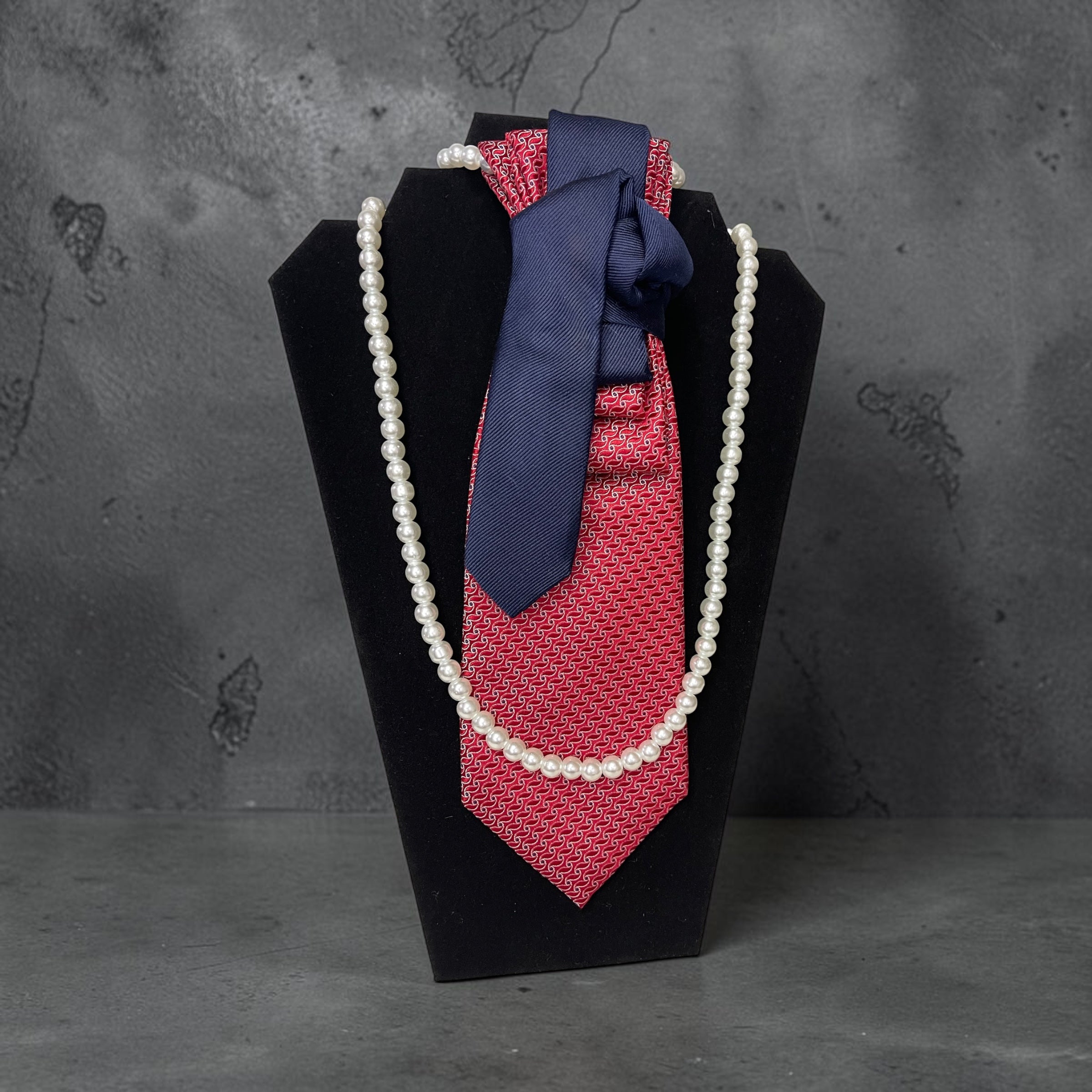 Long pearl necklace