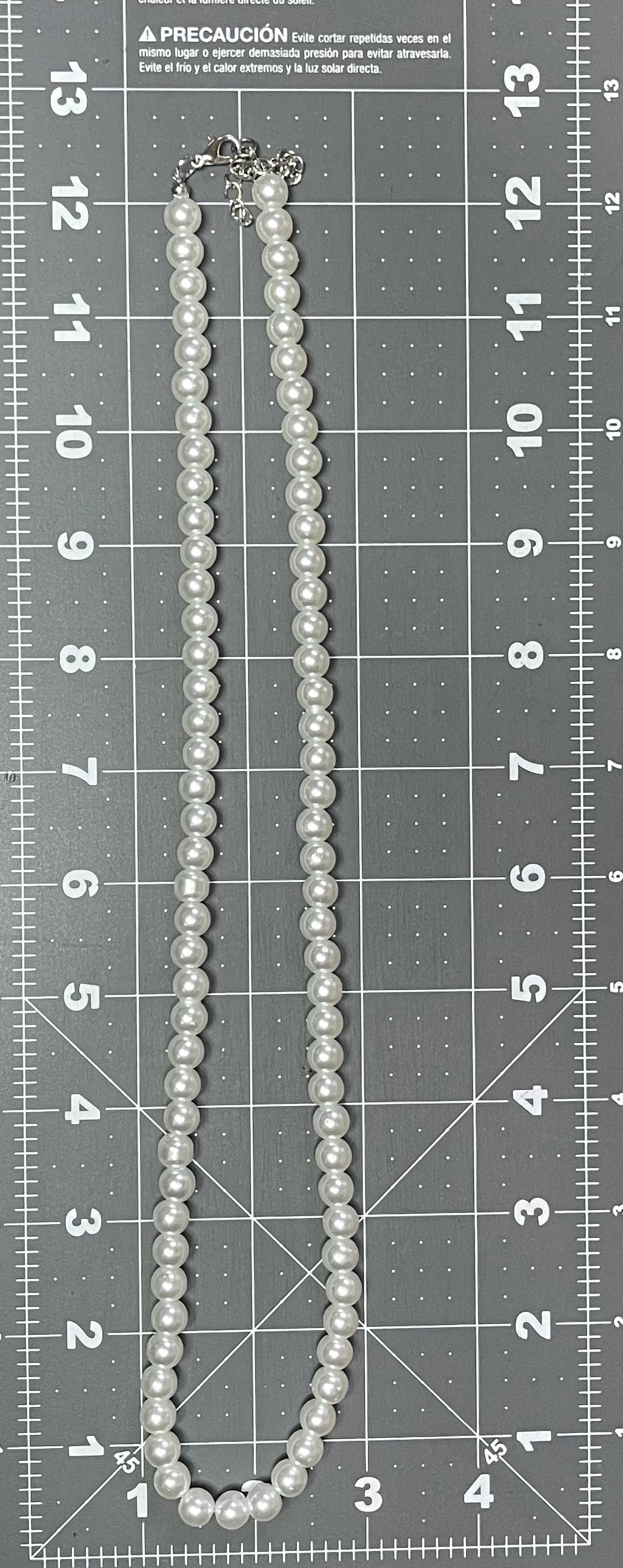 Long pearl necklace